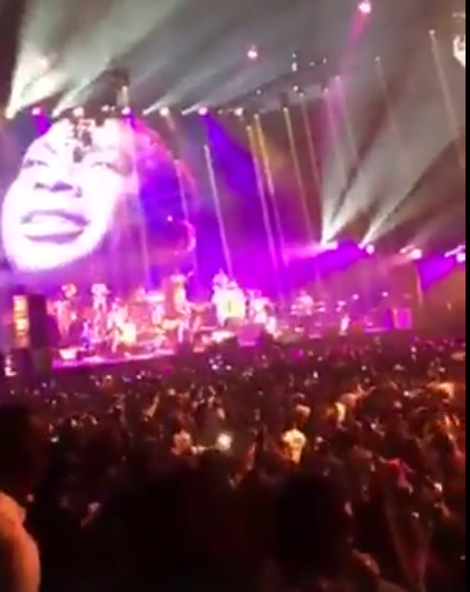 Vidéo-Bercy: Waly Seck rend hommage à Youssou Ndour et interprète « Samba Abidjan »