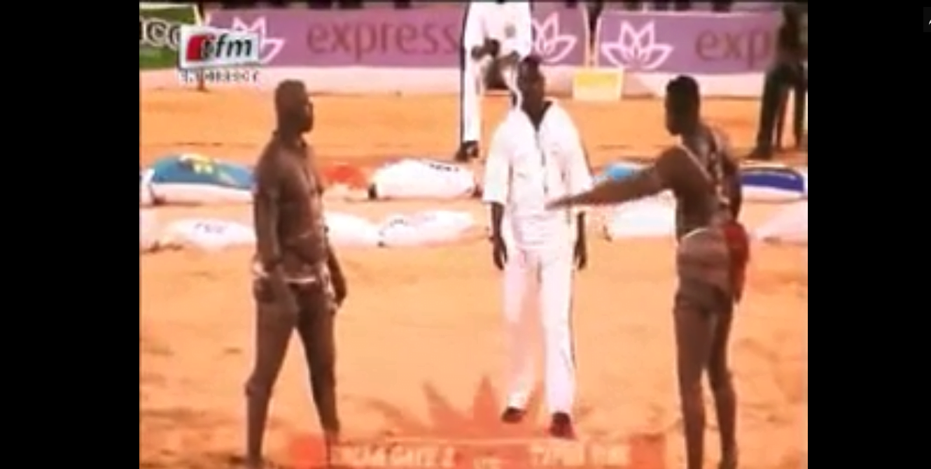 Vidéo: 2 juin 2013 – 2 juin 2016 : Balla Gaye 2 corrigeait Tapha Tine