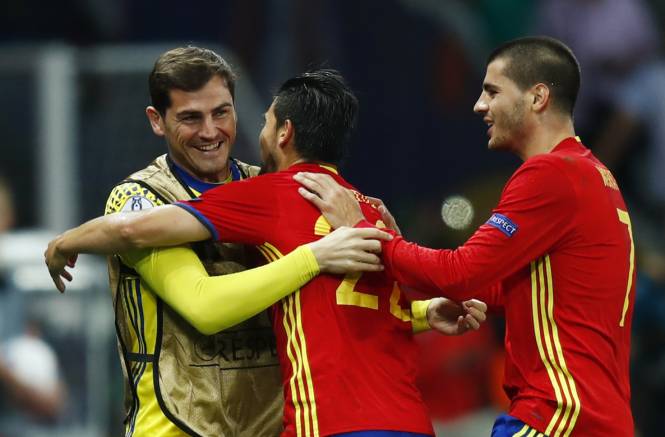 Euro 2016: Les champions en titre régalent et se hissent en 8èmes