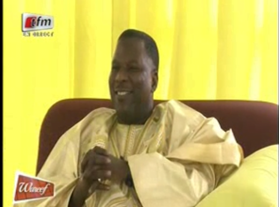 Vidéo – « J’ai dit Macky qu’avoir un père gardien et une maman vendeuse de « tiaf » est une éloge… »