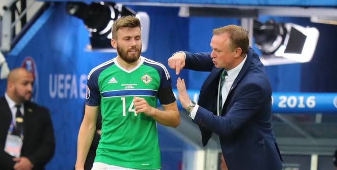 Euro 2016 : le sélectionneur de l’Irlande du Nord veut affronter la France en huitièmes de finale