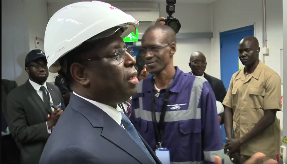 Vidéo – Présentation de centrale de Cap des biches au Président Sall