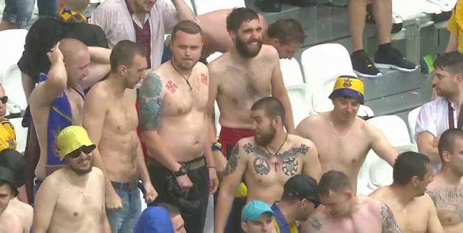 Euro 2016: Des tatouages nazis de supporters ukrainiens filmés dans les tribunes