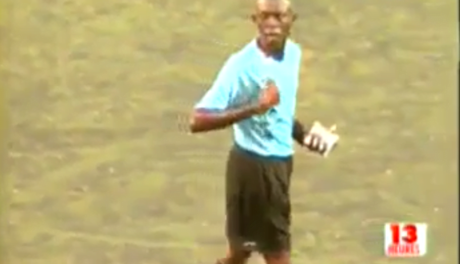 Vidéo: Yatma Mbengue arrête le match pour son …ndogou. Regardez