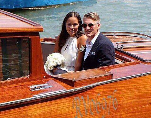 Photos: Bastian Schweinsteiger célèbre son mariage avec Ana Ivanović pour oublier l’échec à l’Euro