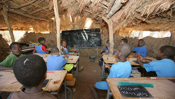 Education nationale: 65 milliards espérés par l’Etat pour éradiquer les abris provisoires