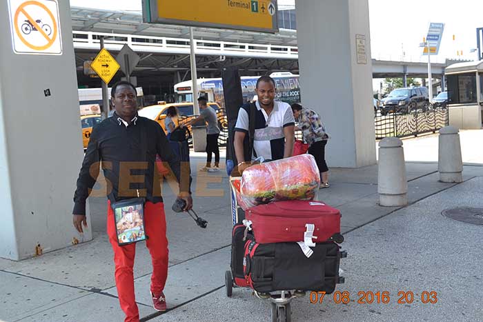 Arrivée Pape Diouf et la Génération consciente à New York (6)