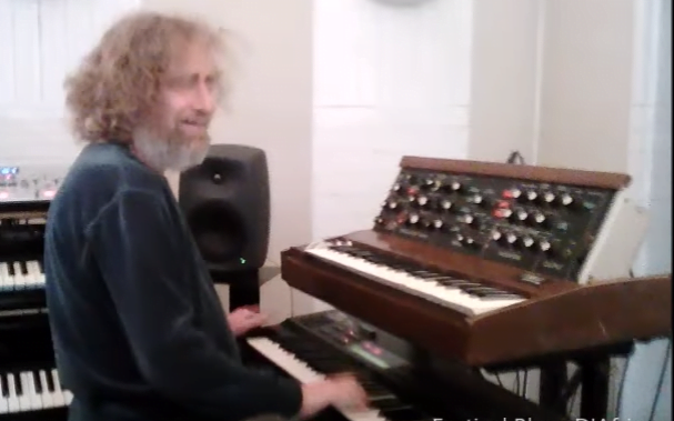 Vidéo: Saviez vous qui a composé Birima de Youssou N’Dour? Voici Jean-Philippe Rykiel dans ses œuvres – Regardez