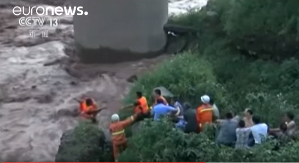 Vidéo: Tempêtes en Chine, en Inde et au Pakistan, plus de 180 morts