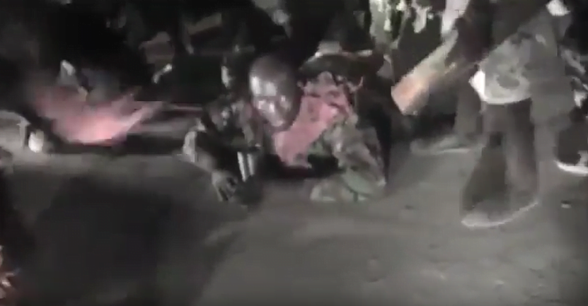 Vidéo: Quand Balla Gaye II importe le « bois sacré » dans les rues de Dakar au nom de la paix en Casamance – Regardez.