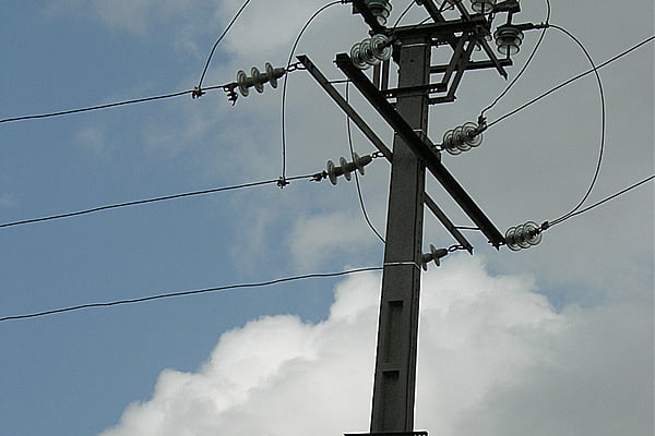 Ziguinchor: Un besoin de 2800 poteaux électriques pour pallier les défaillances du réseau