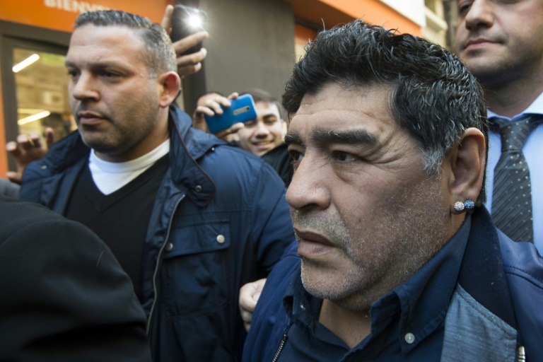 Maradona veut jouer les sauveurs du football argentin en crise