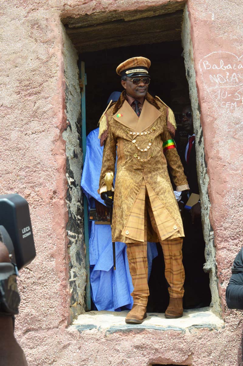 (18) Photos : Visite de Serigne Modou Kara Mbacké à Gorée. Regardez