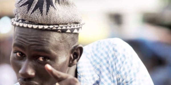 Portrait de l’artiste-comédien Bassirou Mbodji alias kombé