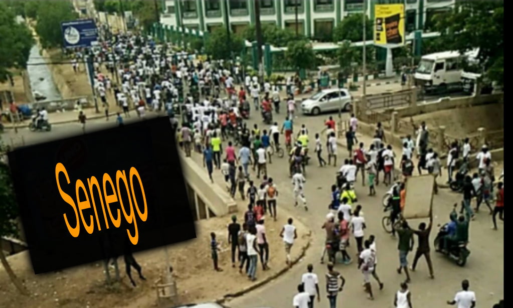 Vidéo: les fassois sur le chemin du stade. Regardez