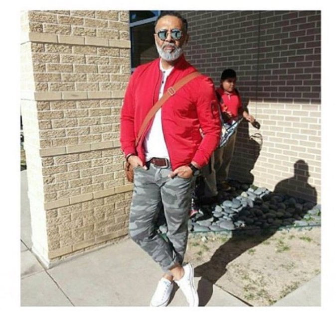 Public-Buzz-Photos-ce-grand-pere-sexy-est-l-homme-le-plus-recherche-d-Instagram-!_portrait_w674