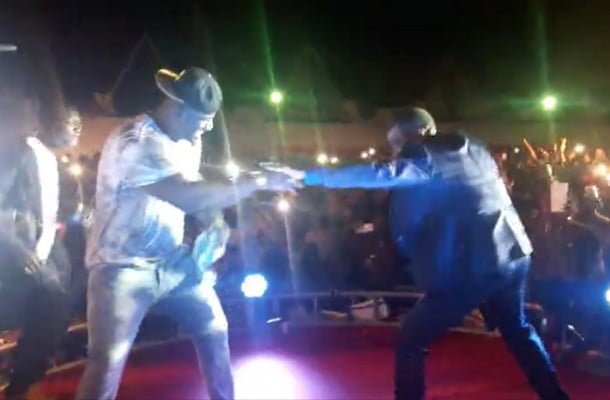 Vidéo – Grand Bal 2016: Un « combat de lutte » entre Youssou Ndour et Balla Gaye 2