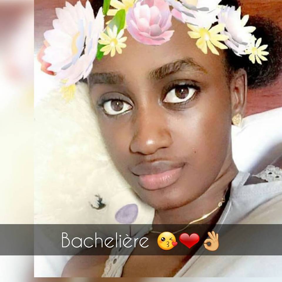 Waly Seck annonce avec beaucoup de fierté la réussite au Bac de sa jolie petite sœur Aicha Ballago