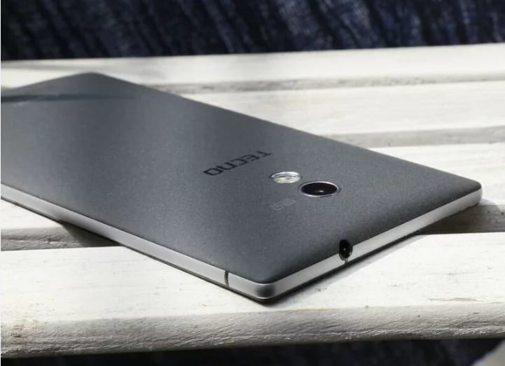 Ouvrez votre téléphone Camon C9 avec vos yeux