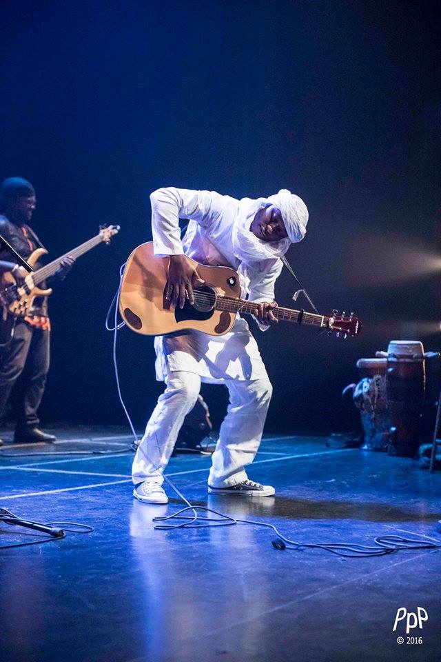 ( 11 photos) Hampathé avec Alioune Guissé en concert au Monument National à Montréal – Regardez.