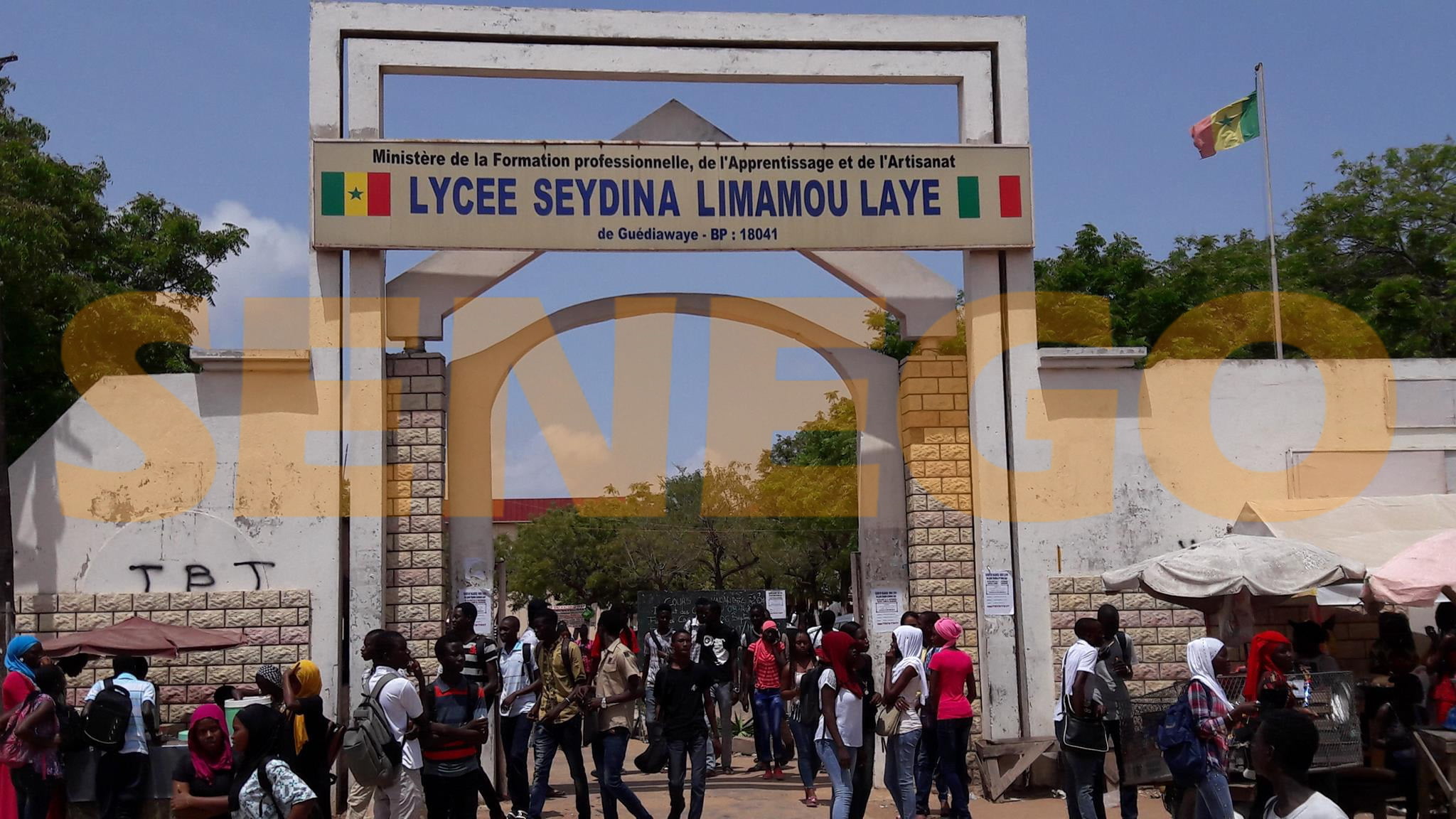 (9) Photos : Cantinisation du lycée Limamoulaye – Les Professeurs disent niet au maire Baïdy Sèye
