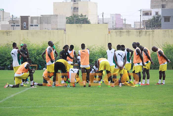 (Photos) Foot – 2ème Séance d’entraînement des Lions: Aliou Cissé insiste sur le jeu
