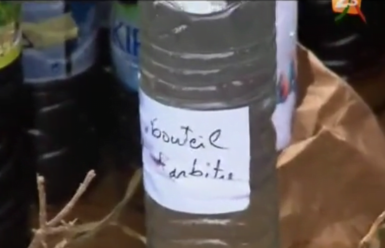 Vidéo: Une bouteille de « khon » réservée à l’arbitre. Regardez!