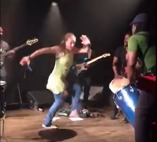 Vidéo: Elage Diouf fait vibrer Montréal avec son « Bongo »