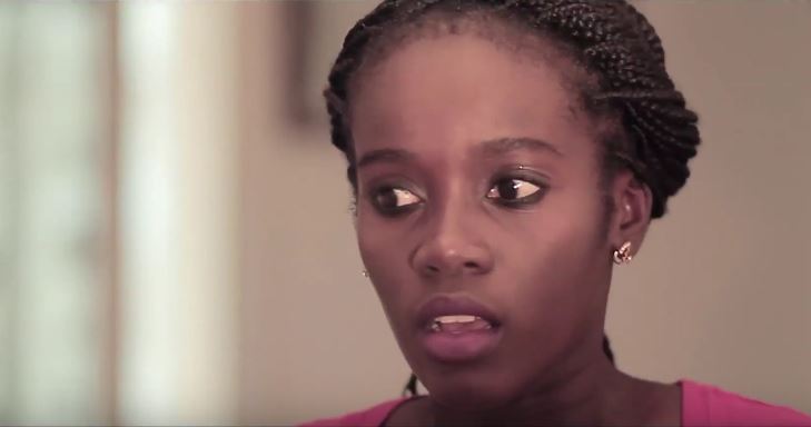 Vidéo: Sa mère découvre un préservatif à sa possession !