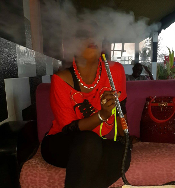 chicha: quand les jeunes enfument les boites