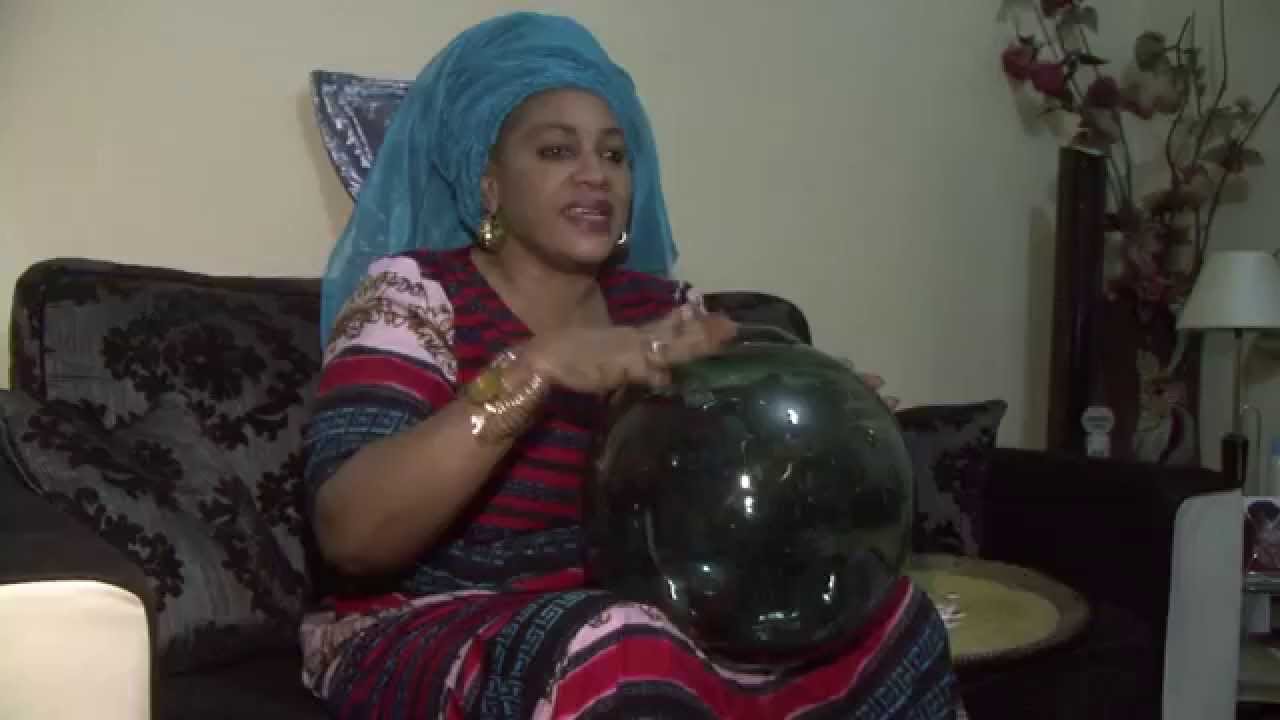 Vidéo: la voyance au coeur du débat entre Nana Aïdara et Tounkara. Regardez