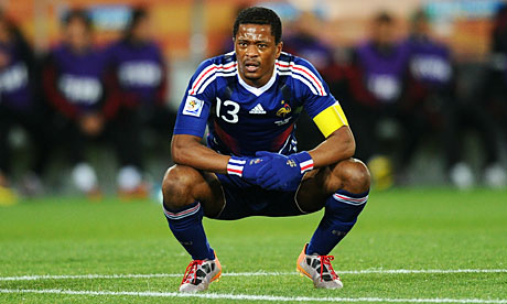 Deschamps zappe Patrice Evra: »il a son âge, la porte n’est pas fermée, mais… »