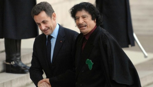 Libye : Sarkozy est mal barré… Trois versements de 6, 5 millions d’euros retrouvés