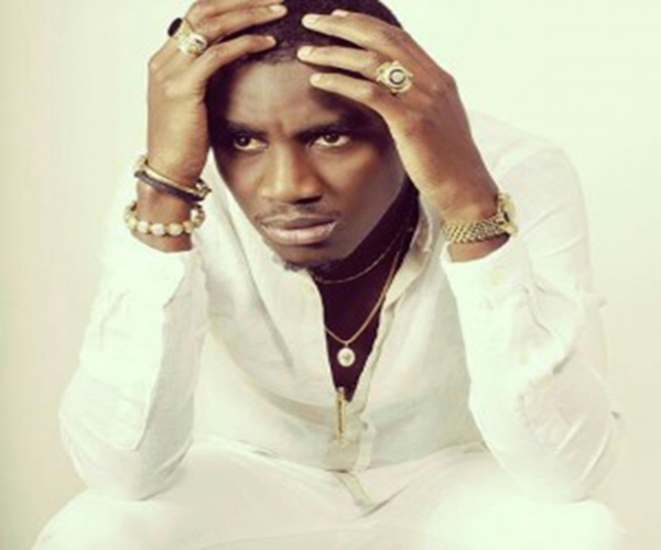 Vidéo – Wally Seck inculpé pour faux usage de faux,escroquerie et associaton de mal.. ! Regardez !