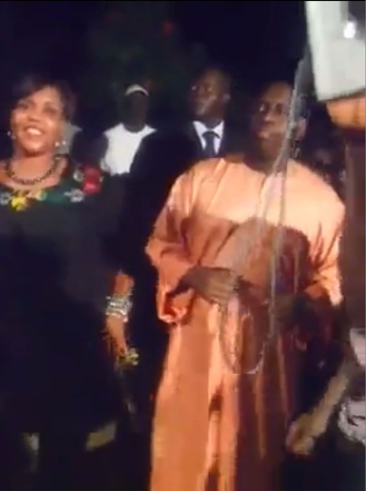 Vidéo – Archive Inédite : Macky sall danse le « Gumbé »! Regardez !
