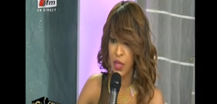 Vidéo-Viviane très en colère: « Qu’on traque celui qui a mis l’image de Serigne Touba sur le gâteau… »