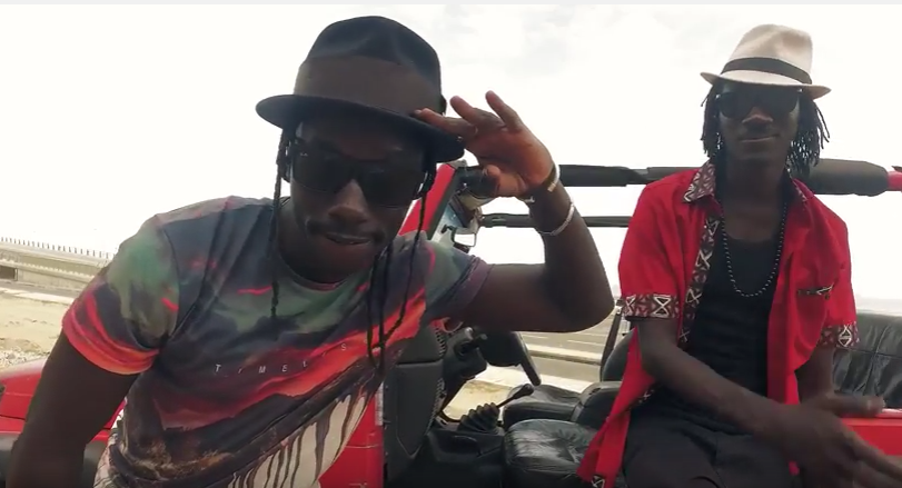 Vidéo: Au Feeling (Nix feat Mao Sidibé) Regardez