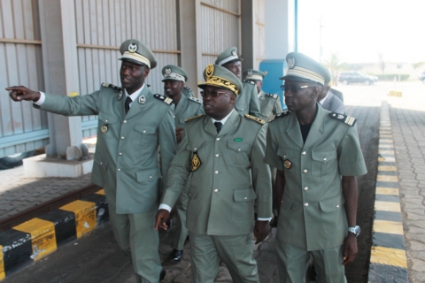 Après Ousmane Sonko, deux colonels de la Douane risquent la radiation pour…