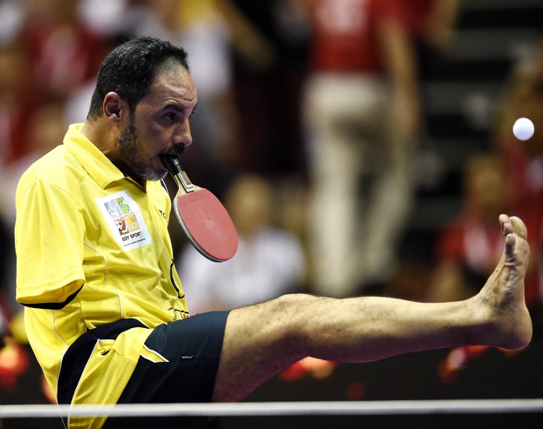 Vidéo: Ibrahim Hamato l’athlète égyptien joue au tennis de table avec sa bouche