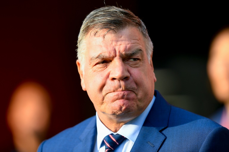 Angleterre: Sam Allardyce part sur un scandale, Southgate assure l’intérim