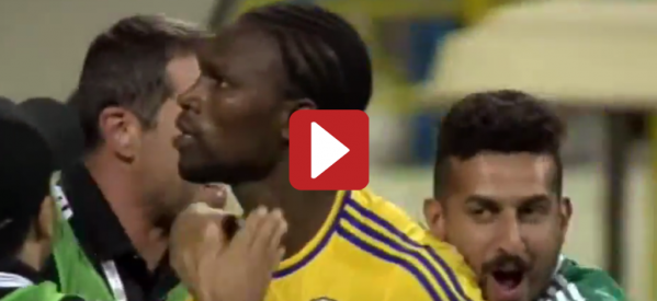 [Vidéo] Foot – Al Dahfra: Makhète Diop célèbre son but avec un T-shirt « Rufisque réclame son stade »