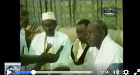 Vidéo: Serigne Maodo Sy Et Serigne Mustapha Sy rafermissent les liens de parenté. Regardez