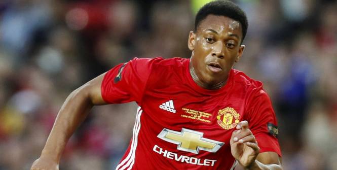 Derby de Manchester : Anthony Martial remplaçant, Bacary Sagna titulaire