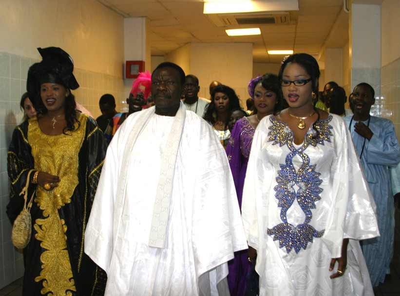 Sokhna Bator, épouse de Cheikh Béthio, va publier la biographie du Cheikh des Thiantacounes