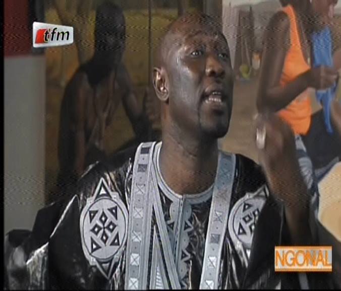 Vidéo : Sanex à Jojo – « Pourquoi tu ne te maries pas. Tu es impuissant ou bien? ». Regardez