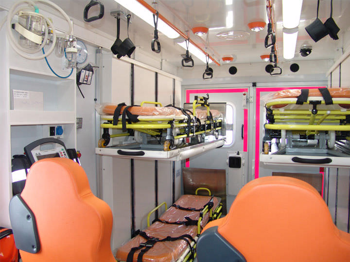 Quatre ambulances médicalisées à trois postes de santé et l’hôpital Dalal Jamm