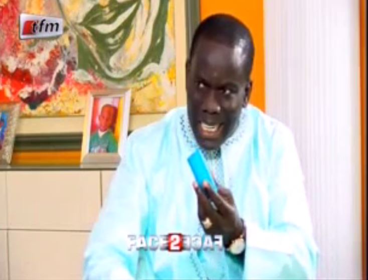 Vidéo – Malick Gackou apporte une grenade sur le plateau : » Grenades Yi lagniou done sanni… » ! Regardez !