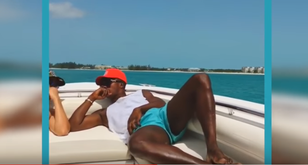Vidéo: Diao Balde Kieta savoure un moment de détente sur son Yatch