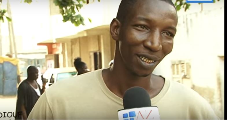Vidéo: Ce que ce fan de Modou Lo dit sur son lutteur va vous impressionner
