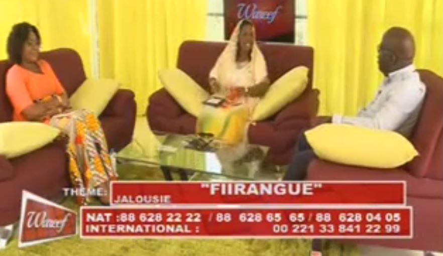 Vidéo – Ndoye Bane accuse « Eva Tra et Mamy Diop de « fouilleuses » de portables de…! Regardez!